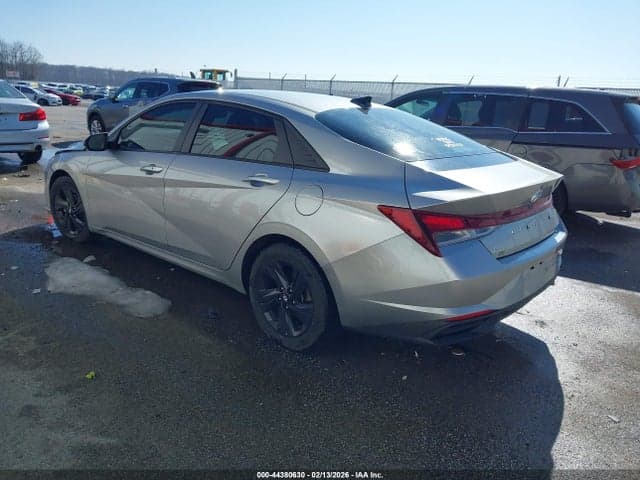 2021 HYUNDAI ELANTRA SEL 3
