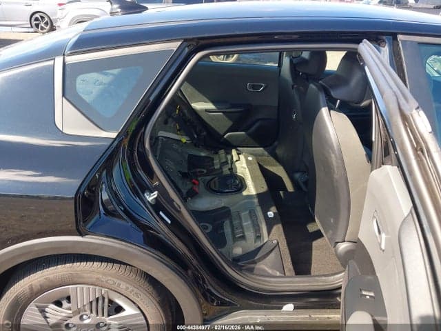 2025 KIA K4 LX 8