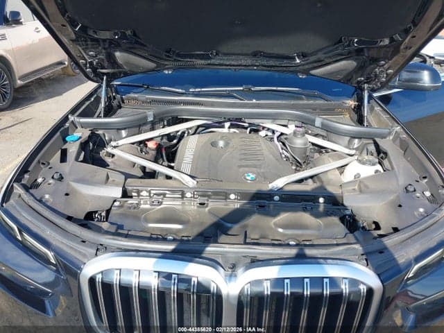 2025 BMW X7 XDRIVE40I 10
