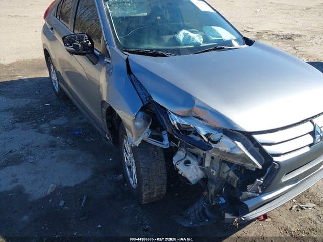 2019 MITSUBISHI ECLIPSE CROSS ES 18