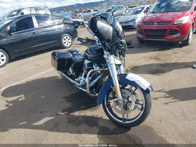 2019 HARLEY-DAVIDSON FLHX - 1