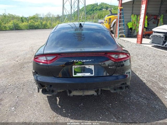 2018 KIA STINGER GT2 16
