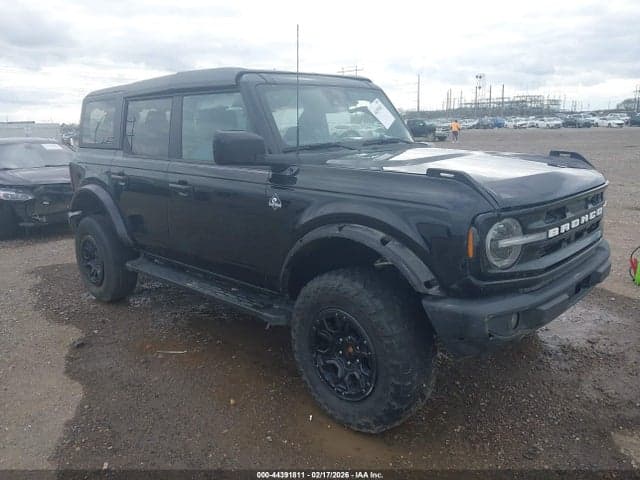 2022 FORD BRONCO OUTER BANKS 1