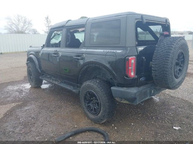 2022 FORD BRONCO OUTER BANKS 3
