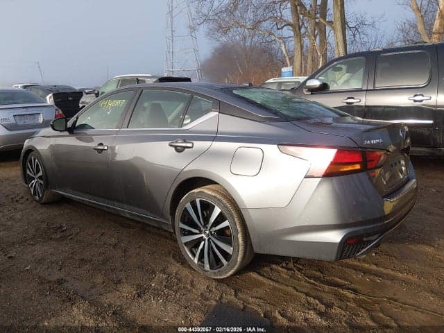2022 NISSAN ALTIMA SR FWD 3