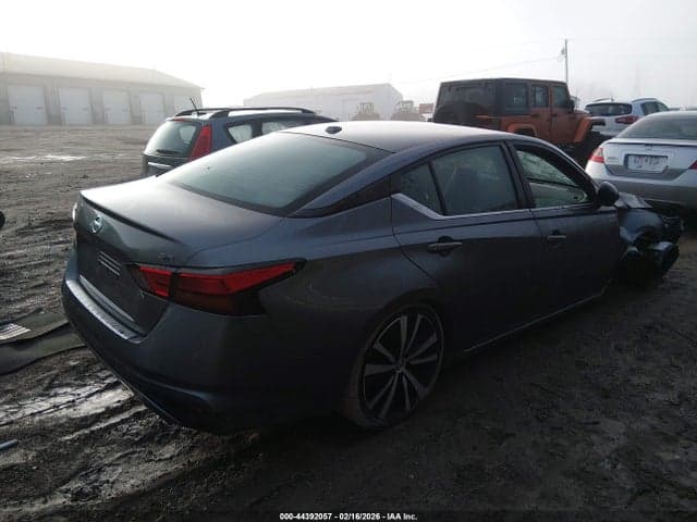 2022 NISSAN ALTIMA SR FWD 4