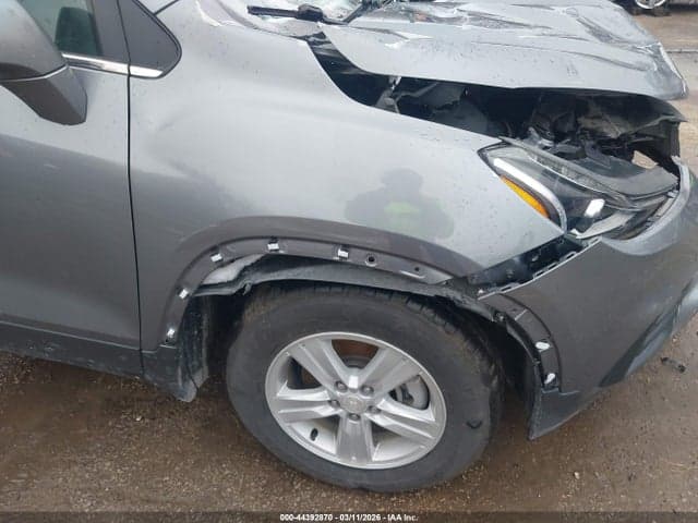 2020 CHEVROLET TRAX FWD LT 18