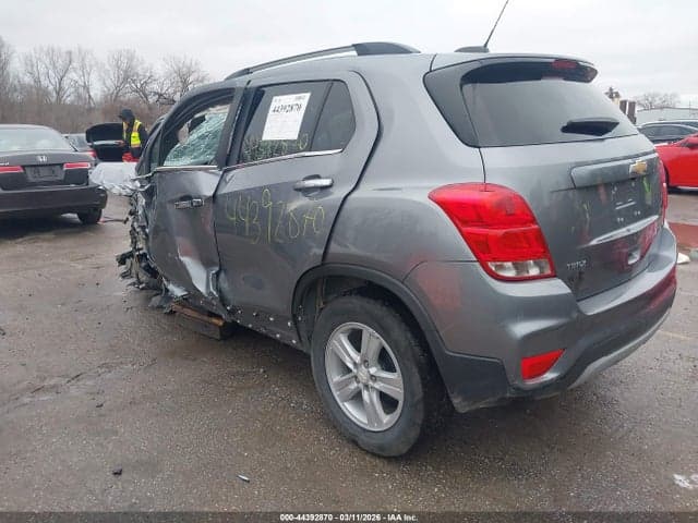2020 CHEVROLET TRAX FWD LT 3