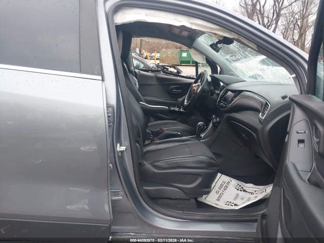 2020 CHEVROLET TRAX FWD LT 5