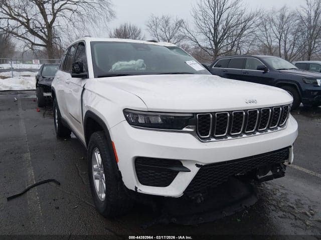 2024 JEEP GRAND CHEROKEE LAREDO 4X4 - 1