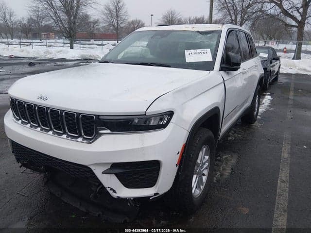 2024 JEEP GRAND CHEROKEE LAREDO 4X4 2