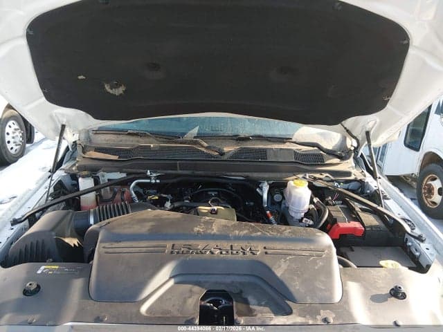 2024 RAM 5500 CHASSIS TRADESMAN/SLT 10