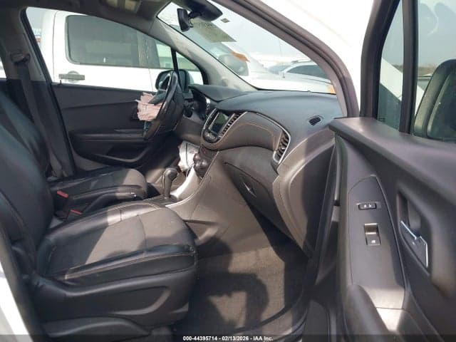 2019 CHEVROLET TRAX LT 5
