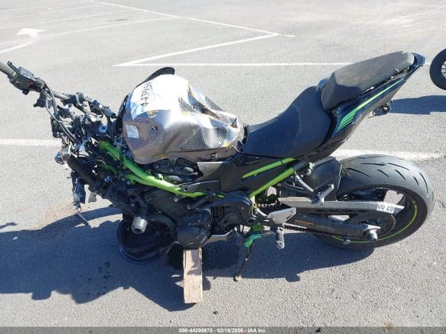 2020 KAWASAKI ZR900 F 13