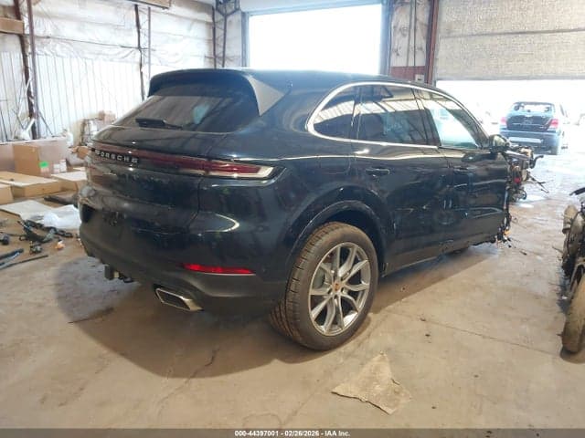 2025 PORSCHE CAYENNE 4