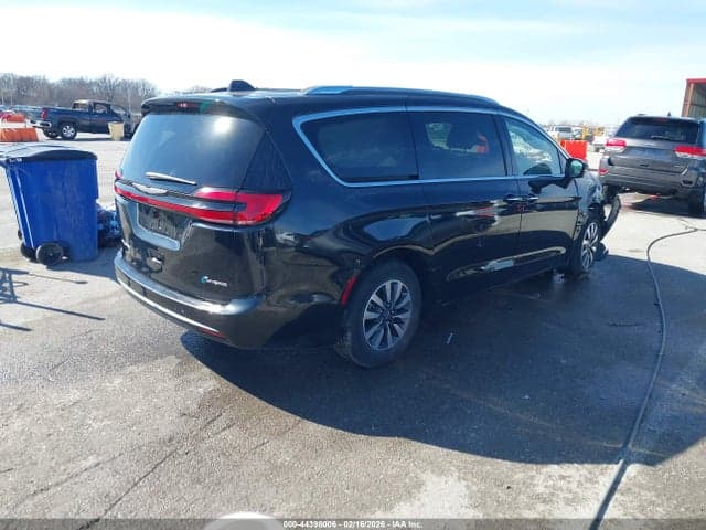 2021 CHRYSLER PACIFICA HYBRID TOURING L 4