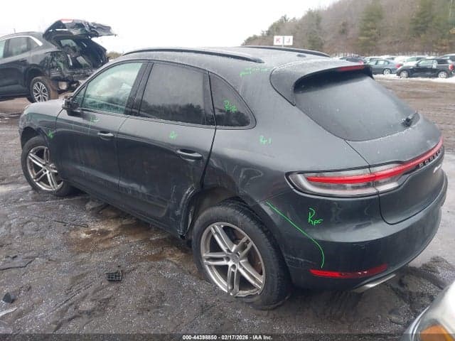 2021 PORSCHE MACAN 3