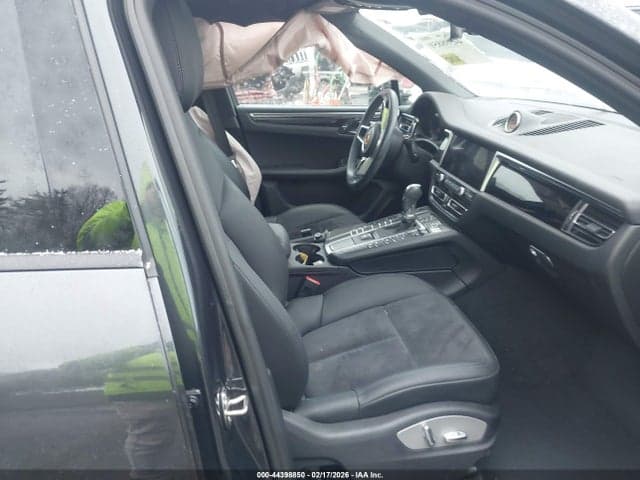 2021 PORSCHE MACAN 5