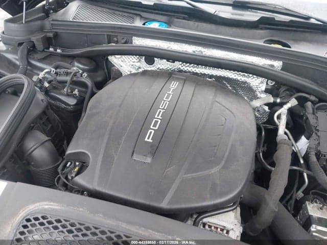 2021 PORSCHE MACAN 10