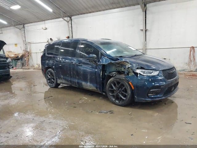 2021 CHRYSLER PACIFICA TOURING 1