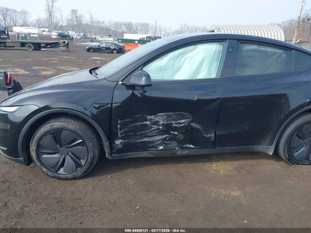 2026 TESLA MODEL Y PREMIUM REAR-WHEEL DRIVE/STANDARD REAR-WHEEL DRIVE 6