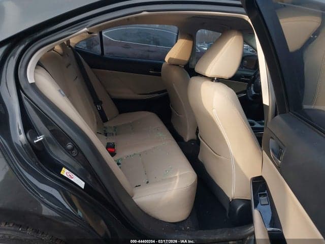 2017 LEXUS IS 300 8