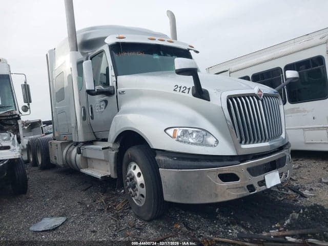 2019 INTERNATIONAL LT 1
