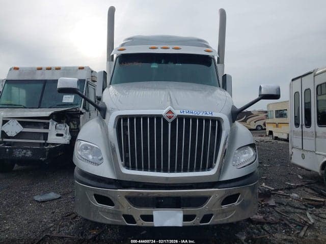 2019 INTERNATIONAL LT 12