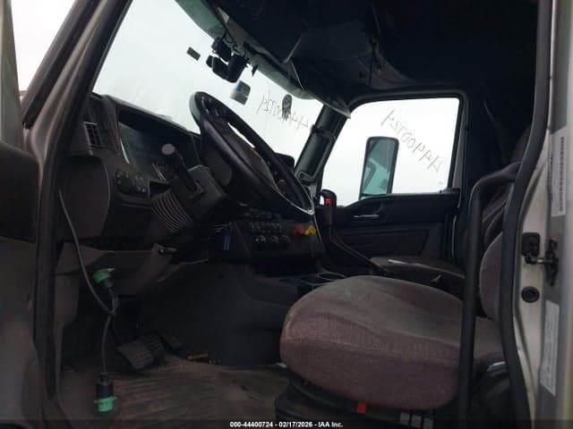 2019 INTERNATIONAL LT 6