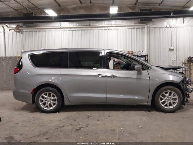 2020 CHRYSLER PACIFICA TOURING 14