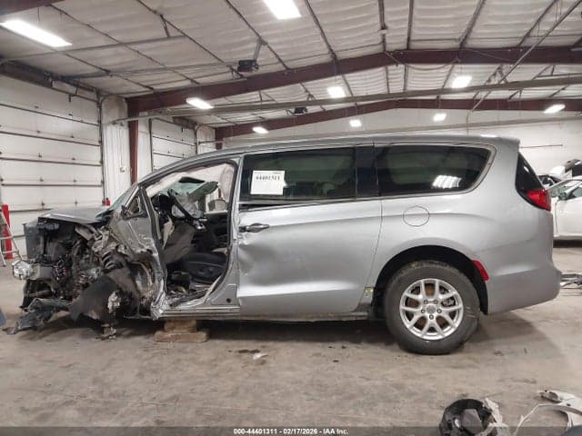2020 CHRYSLER PACIFICA TOURING 15