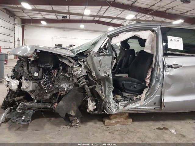 2020 CHRYSLER PACIFICA TOURING 18