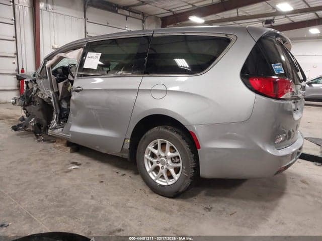 2020 CHRYSLER PACIFICA TOURING 3