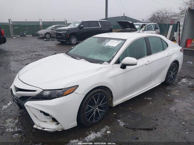 2021 TOYOTA CAMRY SE 2