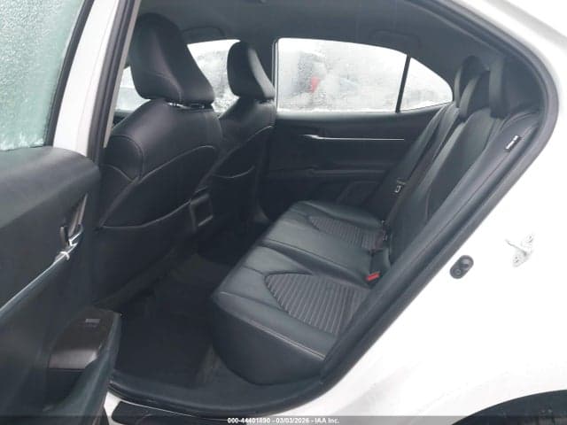 2021 TOYOTA CAMRY SE 8