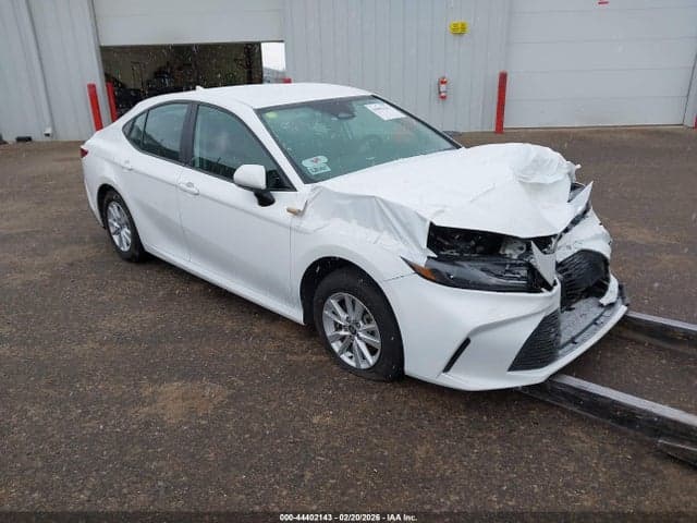 2025 TOYOTA CAMRY LE 1