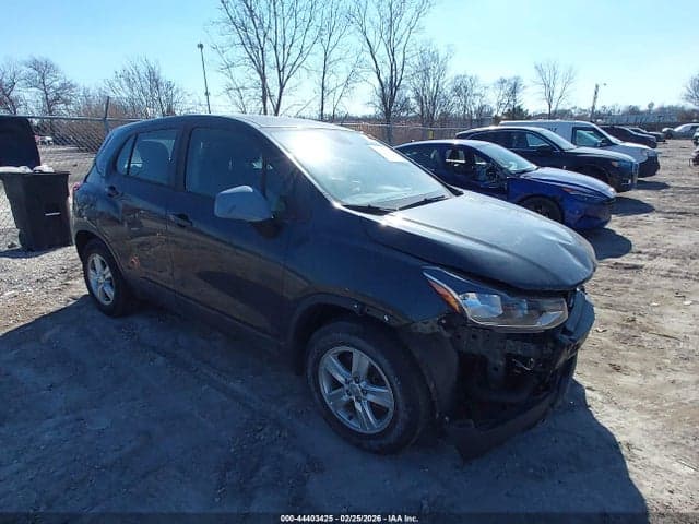 2019 CHEVROLET TRAX LS 1