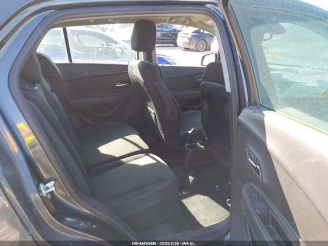 2019 CHEVROLET TRAX LS 8