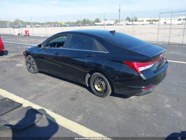 2023 HYUNDAI ELANTRA LIMITED 3
