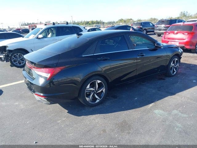 2023 HYUNDAI ELANTRA LIMITED 4