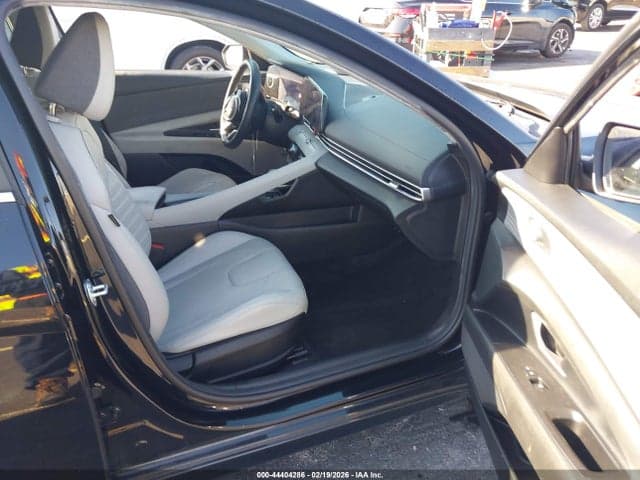 2023 HYUNDAI ELANTRA LIMITED 5