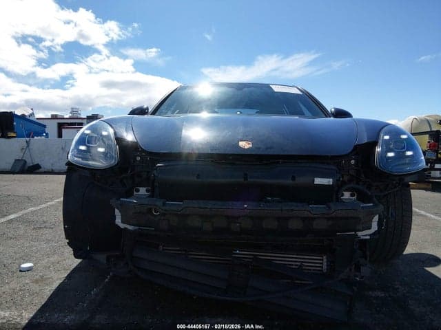 2018 PORSCHE PANAMERA 4 6