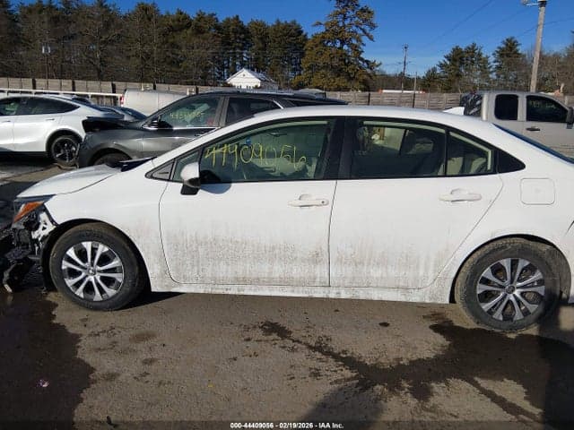2022 TOYOTA COROLLA HYBRID LE 15