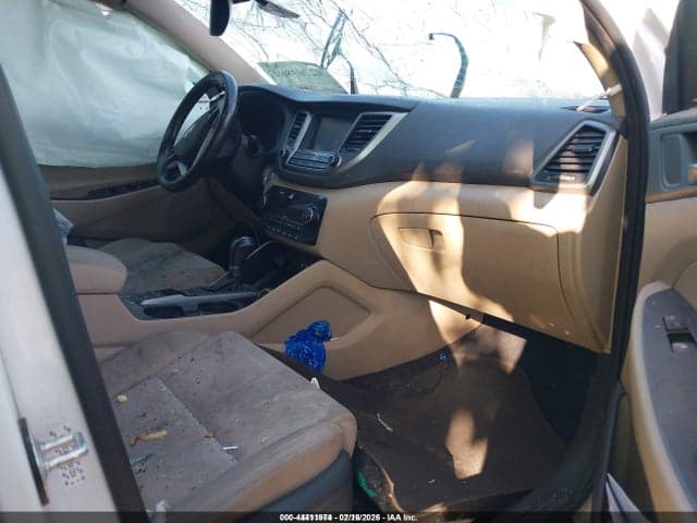 2018 HYUNDAI TUCSON VALUE 5