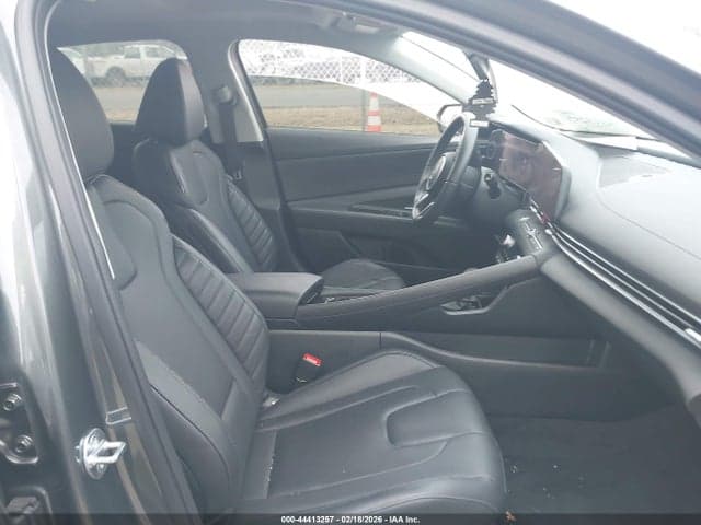 2025 HYUNDAI ELANTRA LIMITED 5