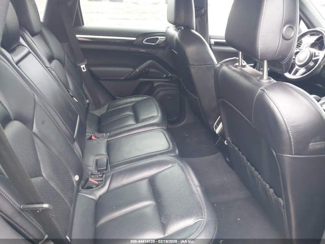 2017 PORSCHE CAYENNE PLATINUM 8