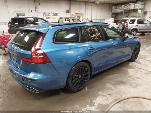 2020 VOLVO V60 T5 R-DESIGN 4