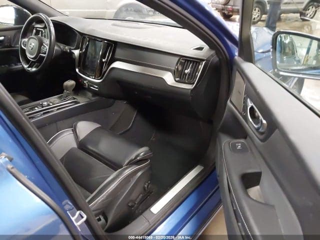 2020 VOLVO V60 T5 R-DESIGN 5