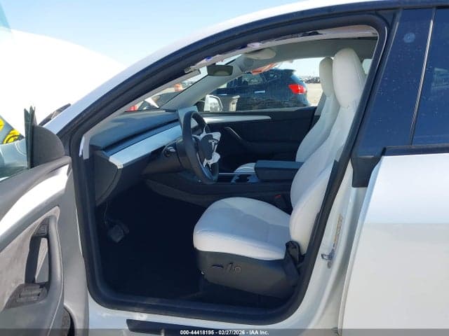 2023 TESLA MODEL Y 5
