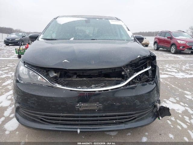 2017 CHRYSLER PACIFICA TOURING 6